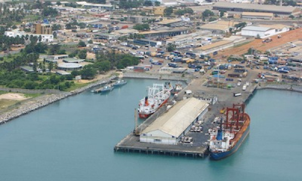 Togo : les contre-performances des réexportations et du phosphate, font chuter les exportations de biens en 2017