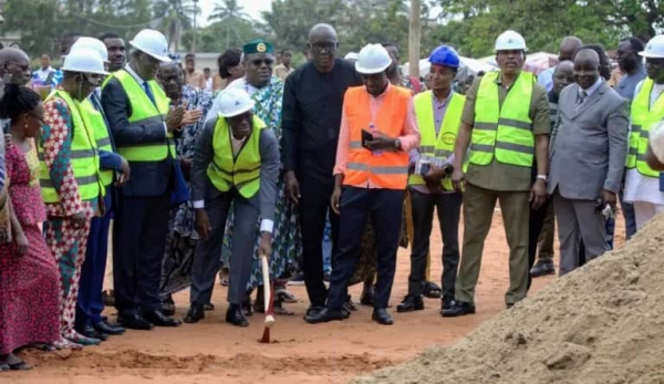 Éducation de base : le Togo lance les travaux de construction de plus de 250 classes 