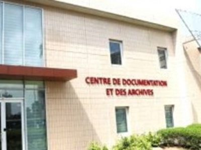 la-boad-dote-l-universite-de-lome-d-un-centre-de-documentation