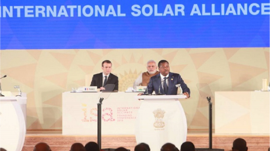 Faure Gnassingbé défend les intérêts du Togo au Sommet de l&#039;Alliance Solaire Internationale à New Delhi