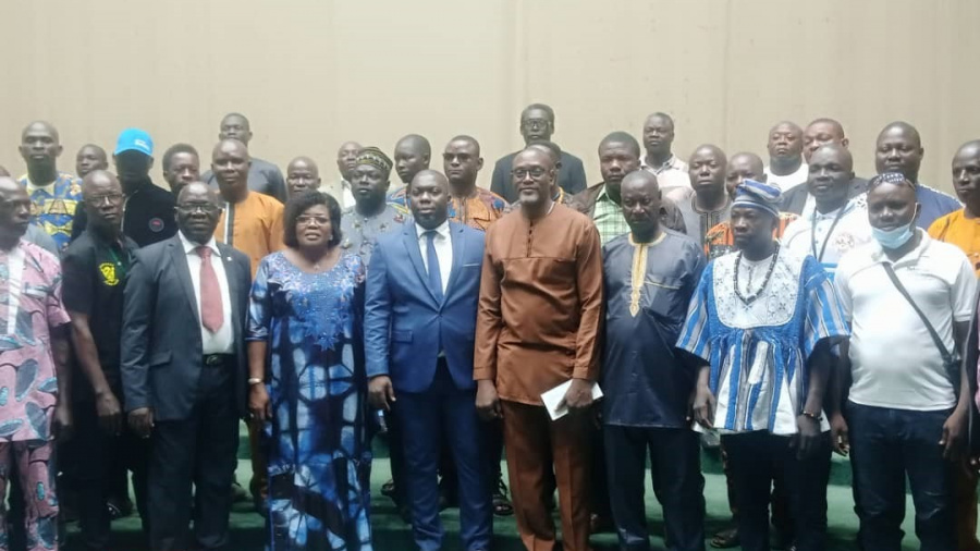 Togo : les acteurs du transport public urbain de personnes par taxi-moto et tricycle s’organisent