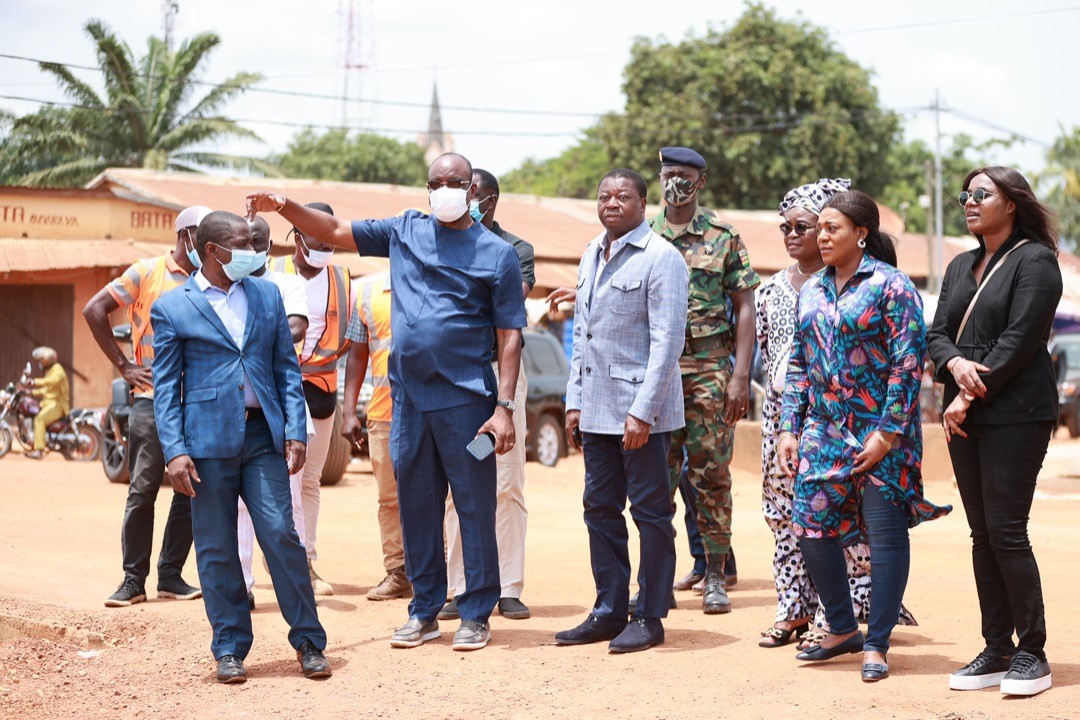 Faure Gnassingbé en visite sur le chantier de réhabilitation de la route Lomé-Kpalimé