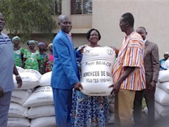 Soybean producers and seed-bearers were given 48,000 kg of basic and certified seeds for 2018/19 season