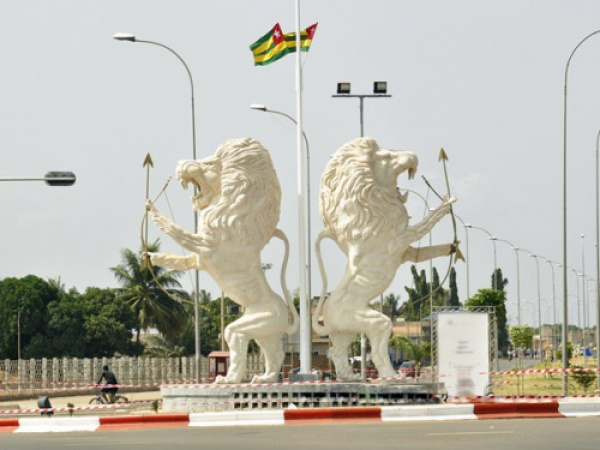 Togo: adoption d&#039;une nouvelle constitution pour devenir un régime parlementaire