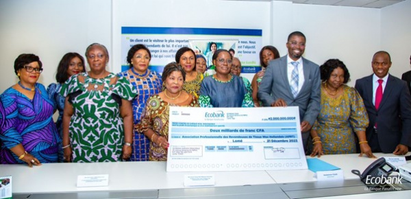 Ecobank Togo : un coup de pouce de 2 milliards FCFA à l&#039;Association des revendeuses de Wax Hollandais