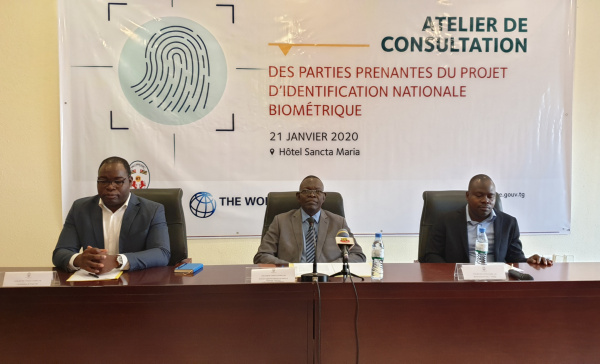 Togo : Pour doter chaque individu d’un numéro d’identification biométrique unique, l’Etat implique la société civile