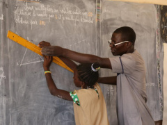 Togo: Government helps volunteer teachers cope financially, amid covid-19 crisis