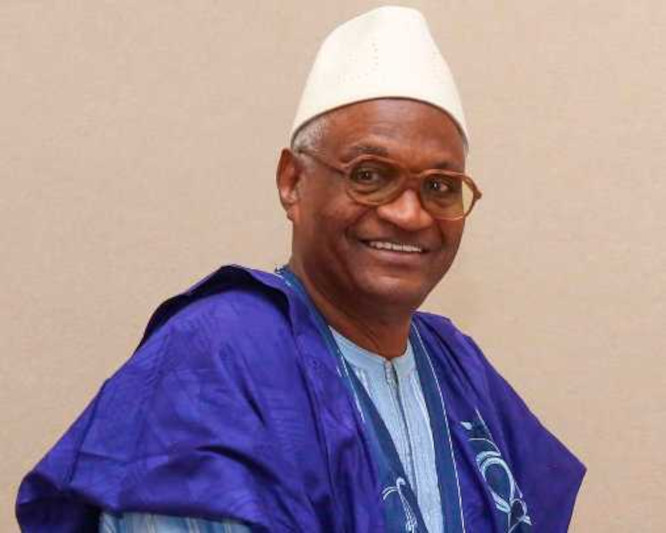 togo-le-senat-connait-son-tout-1er-president-barry-moussa-barque
