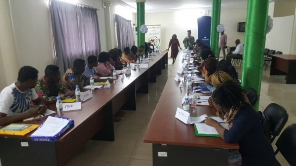 Togo : formation en business plan pour les stylistes et couturiers avant Vlisco Fashion Fund 2019