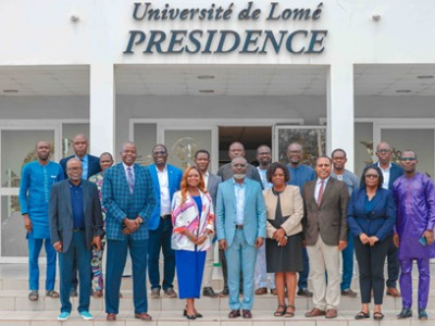 la-fondation-sheyi-emmanuel-adebayor-facilite-un-nouveau-partenariat-americain-pour-l-universite-de-lome