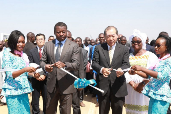 Togo: President Gnassingbé commissions two new bridges