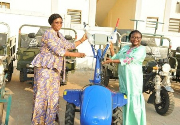 Togo: Government gives CFA100M worth of farming equipment to rural women